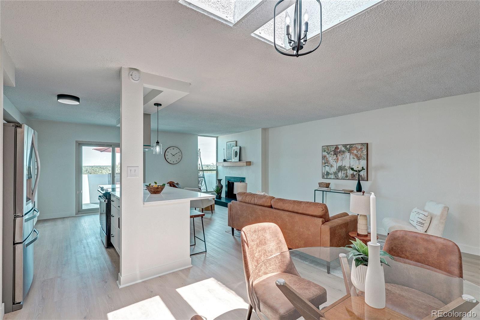 MLS Image #11 for 2880 s locust street,denver, Colorado