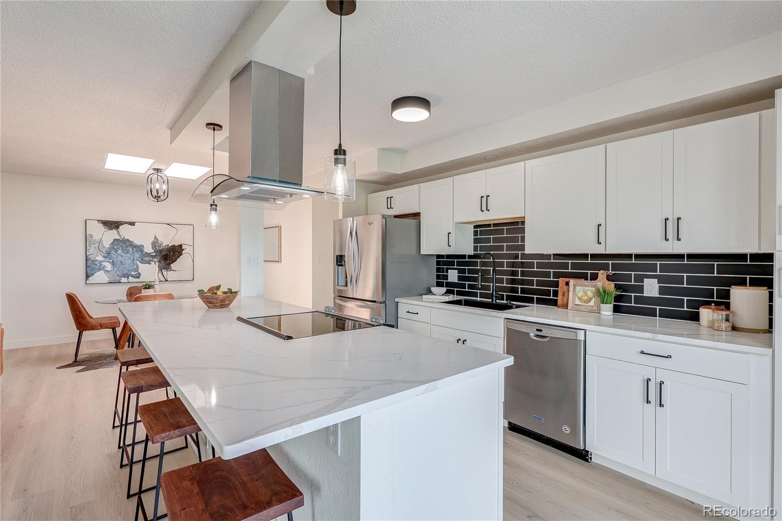 MLS Image #15 for 2880 s locust street,denver, Colorado
