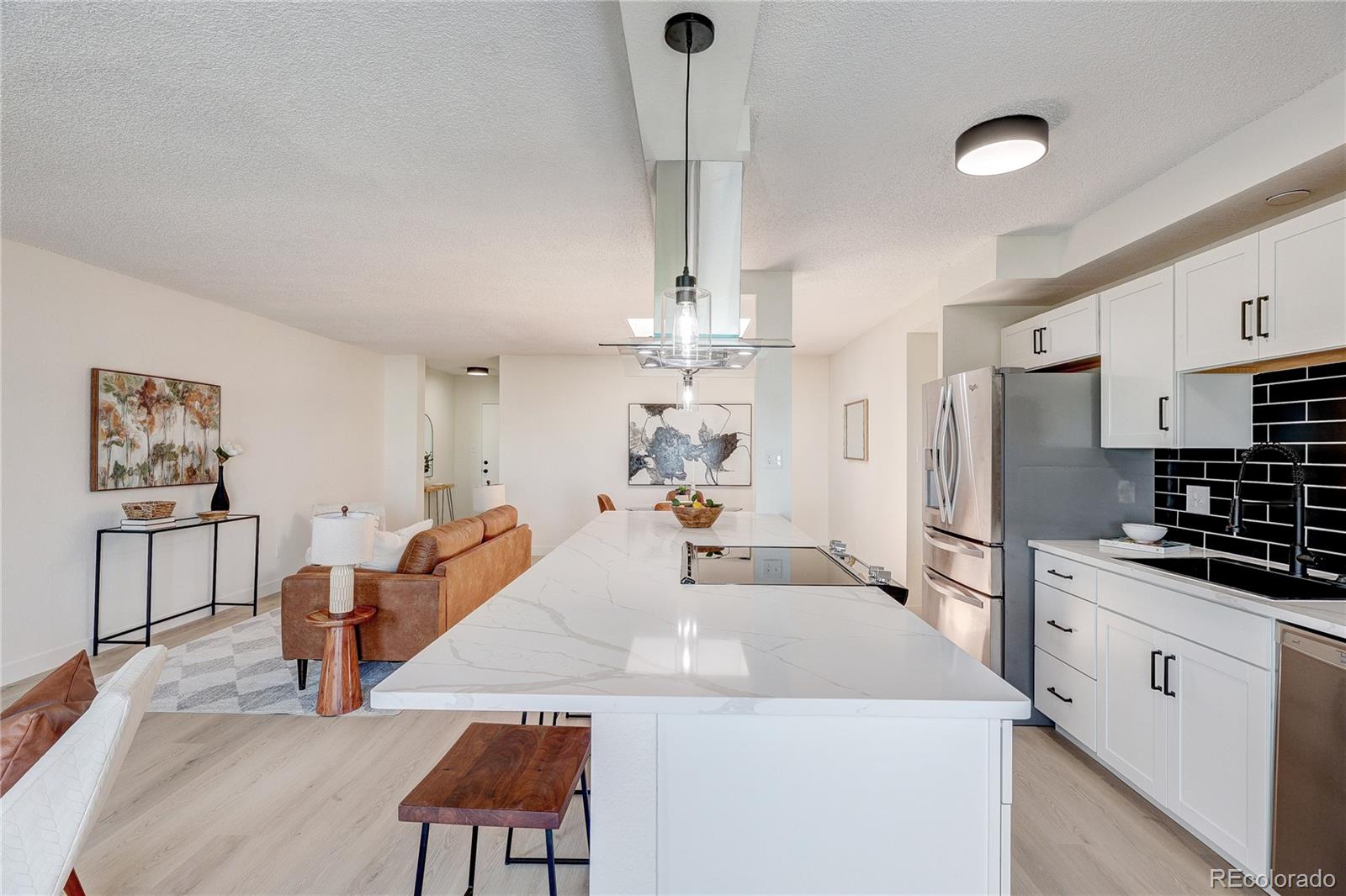 MLS Image #18 for 2880 s locust street,denver, Colorado