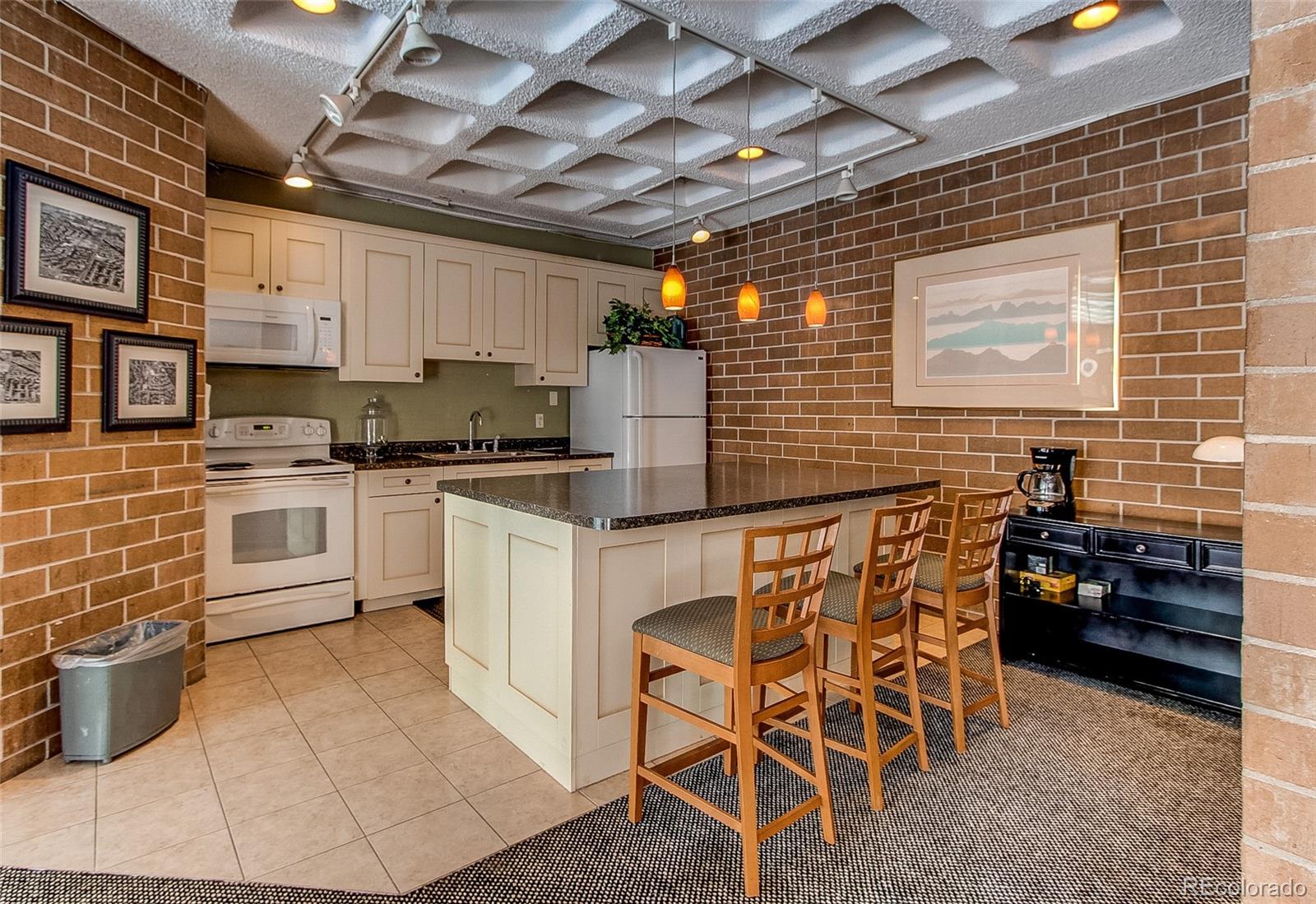 MLS Image #47 for 2880 s locust street,denver, Colorado