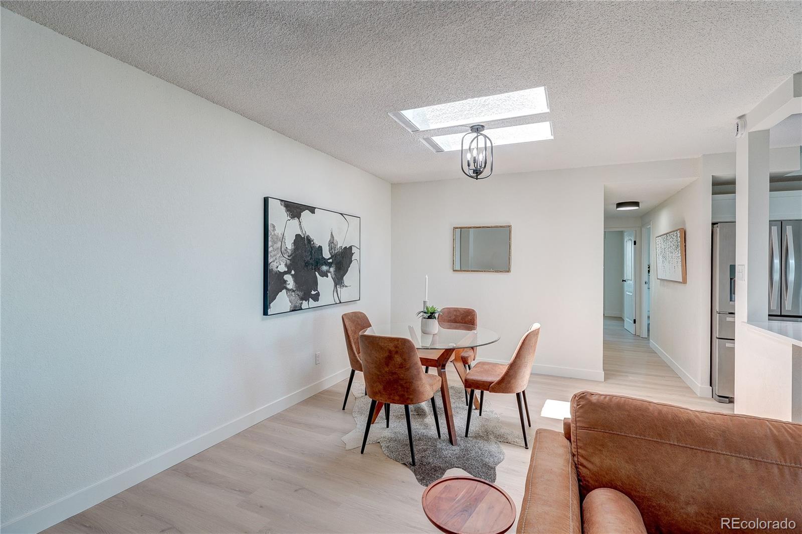MLS Image #8 for 2880 s locust street,denver, Colorado