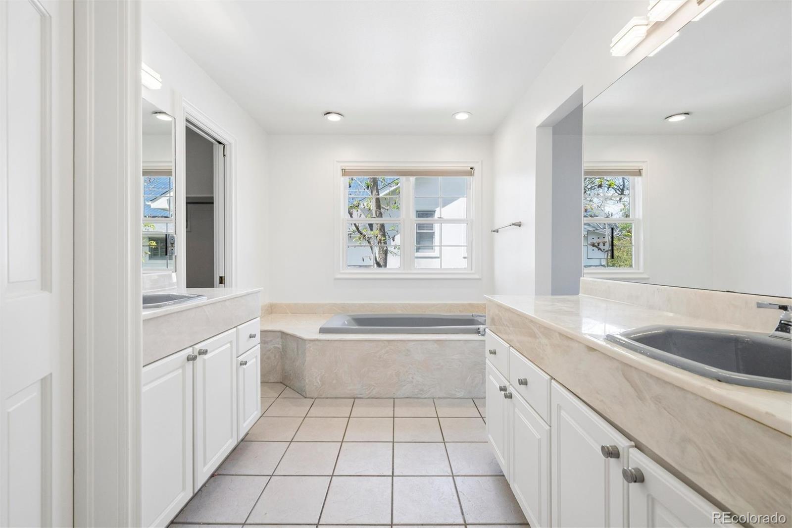 MLS Image #12 for 2350 s milwaukee street,denver, Colorado