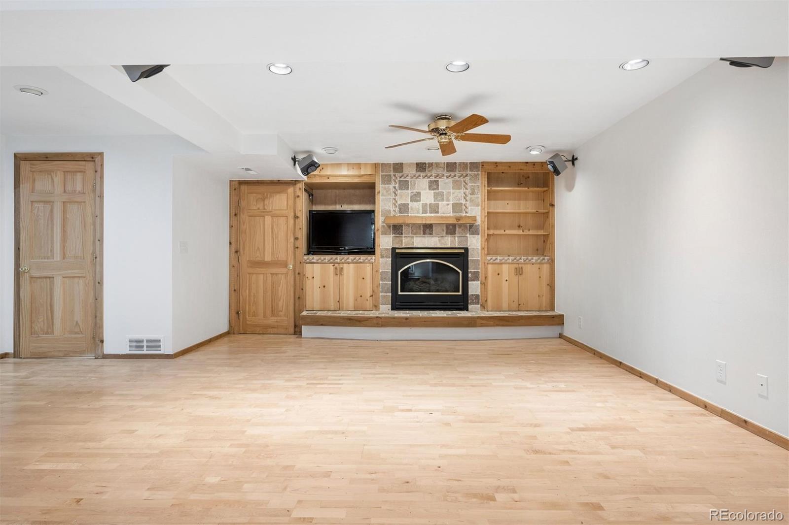MLS Image #18 for 2350 s milwaukee street,denver, Colorado
