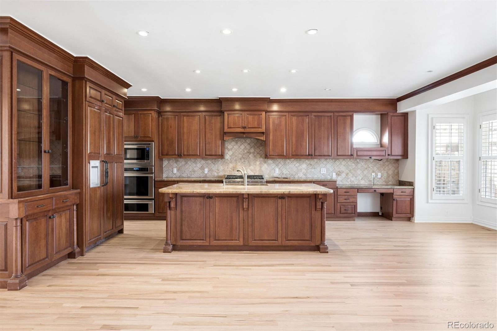 MLS Image #5 for 2350 s milwaukee street,denver, Colorado