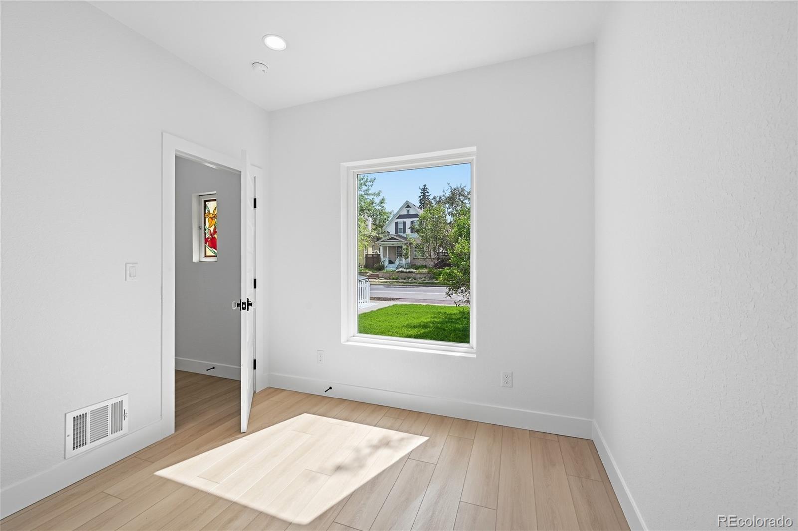 MLS Image #11 for 449 n corona street,denver, Colorado