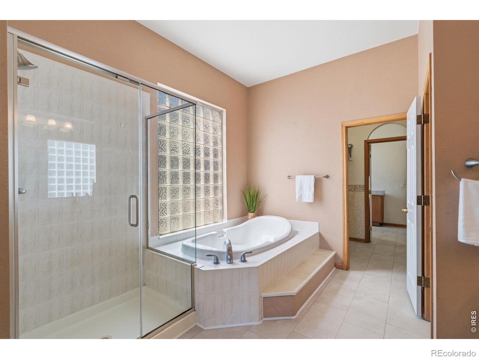 MLS Image #20 for 535  lakeside place,windsor, Colorado
