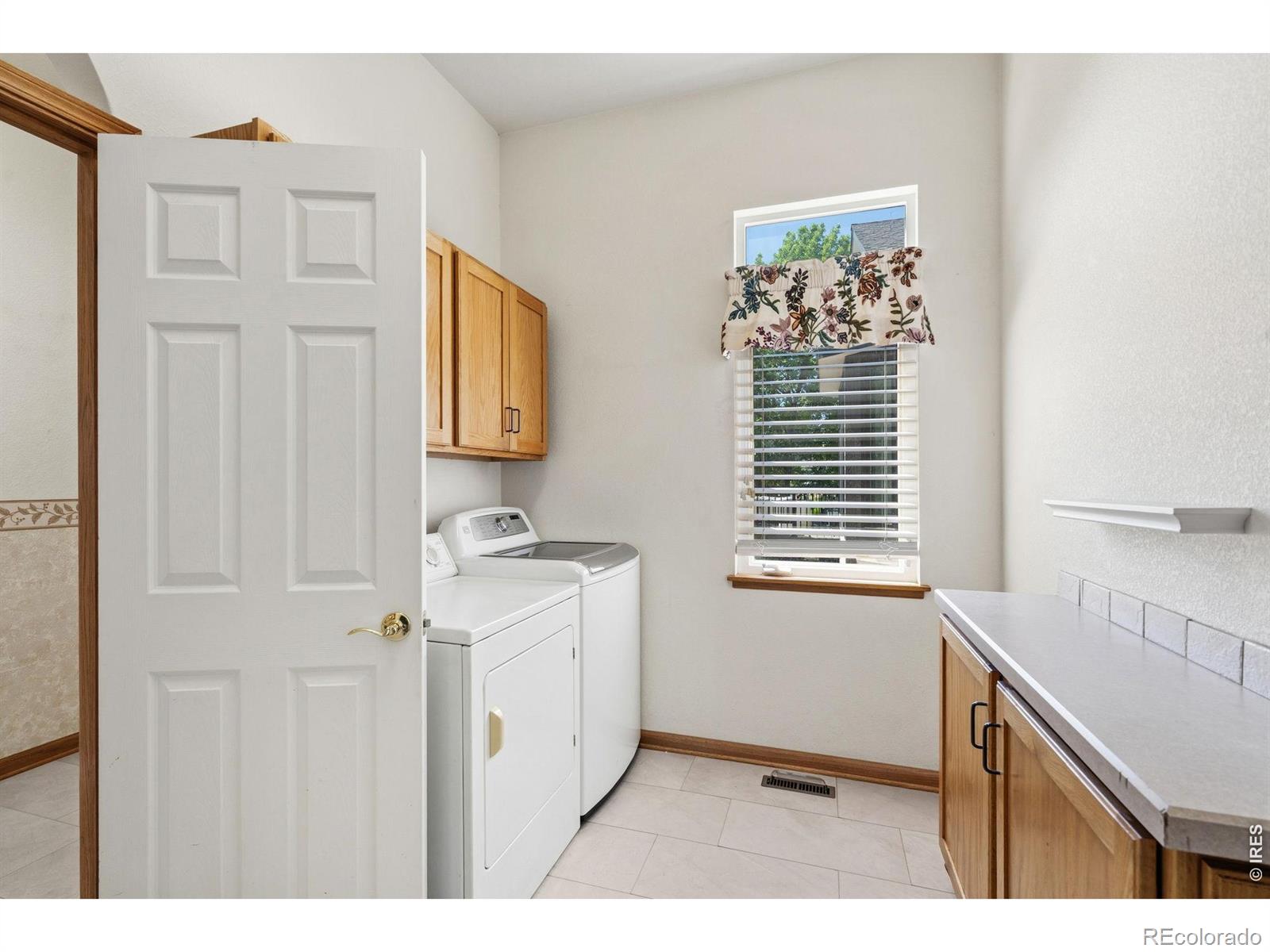 MLS Image #22 for 535  lakeside place,windsor, Colorado