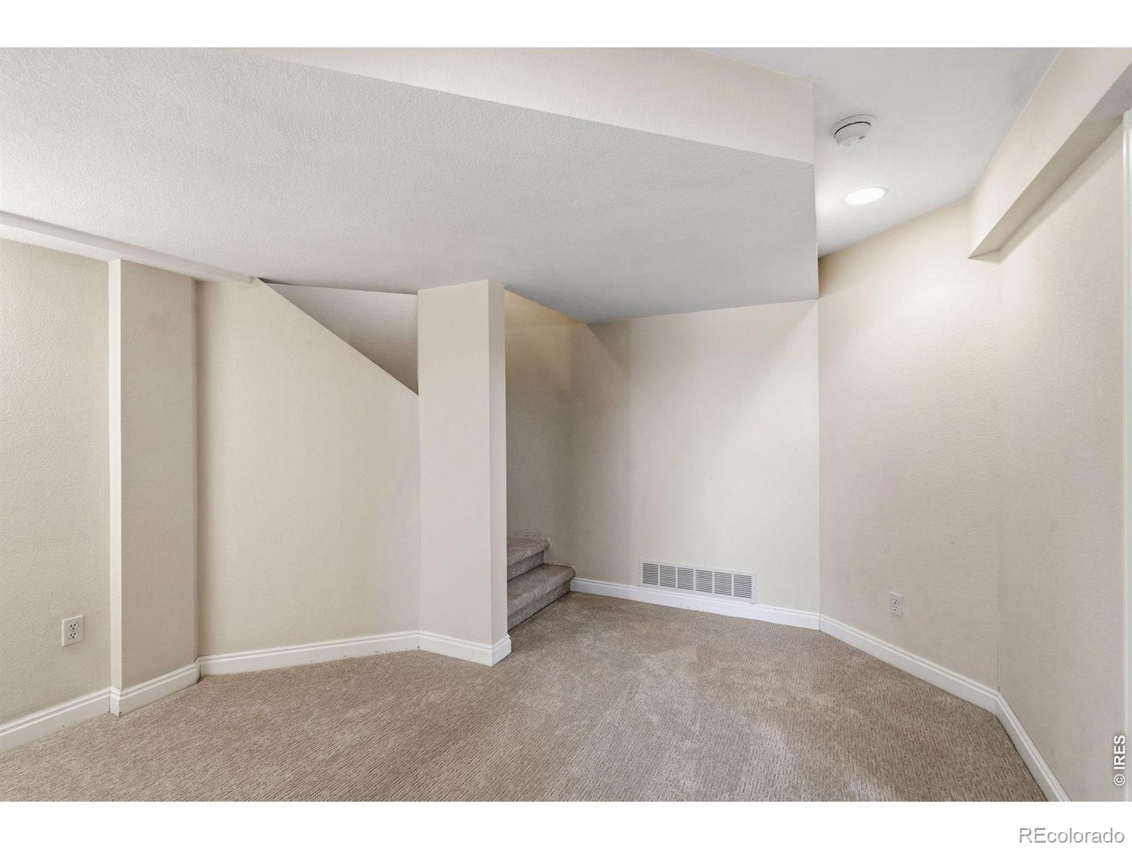 MLS Image #28 for 535  lakeside place,windsor, Colorado