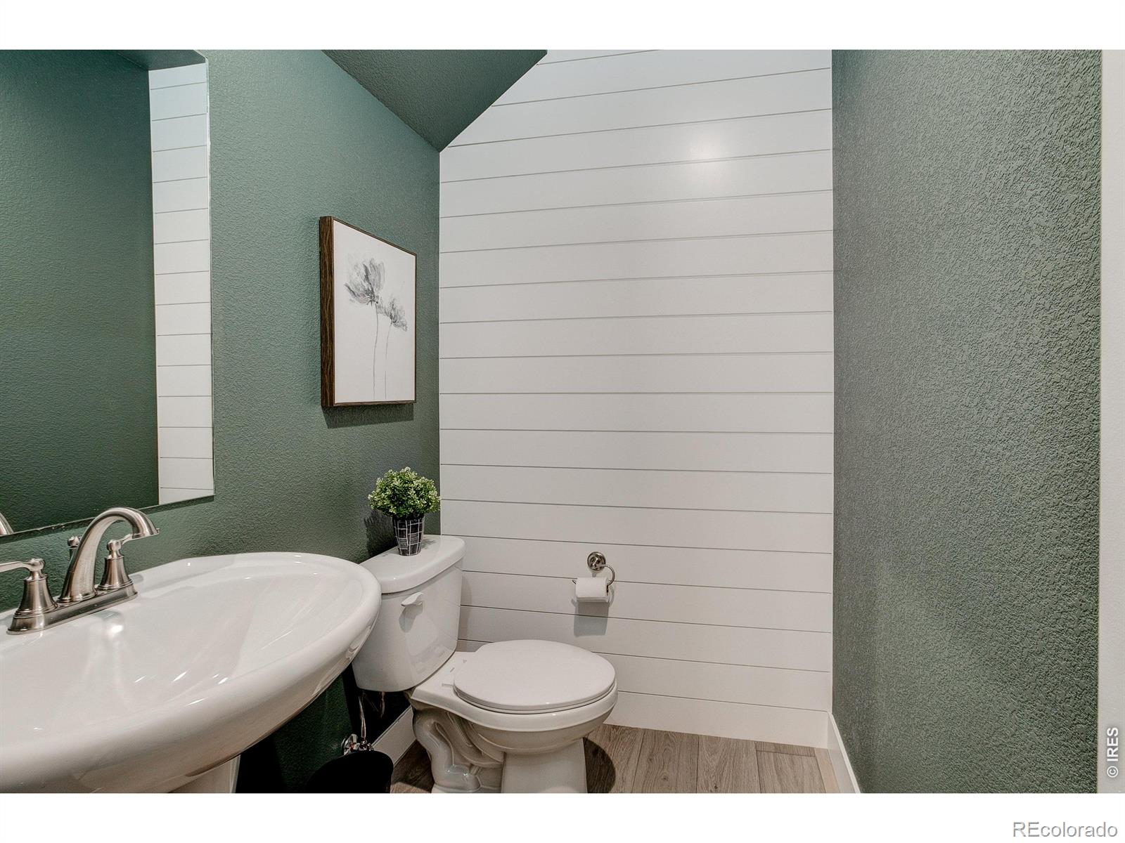 MLS Image #14 for 158  high point drive,longmont, Colorado