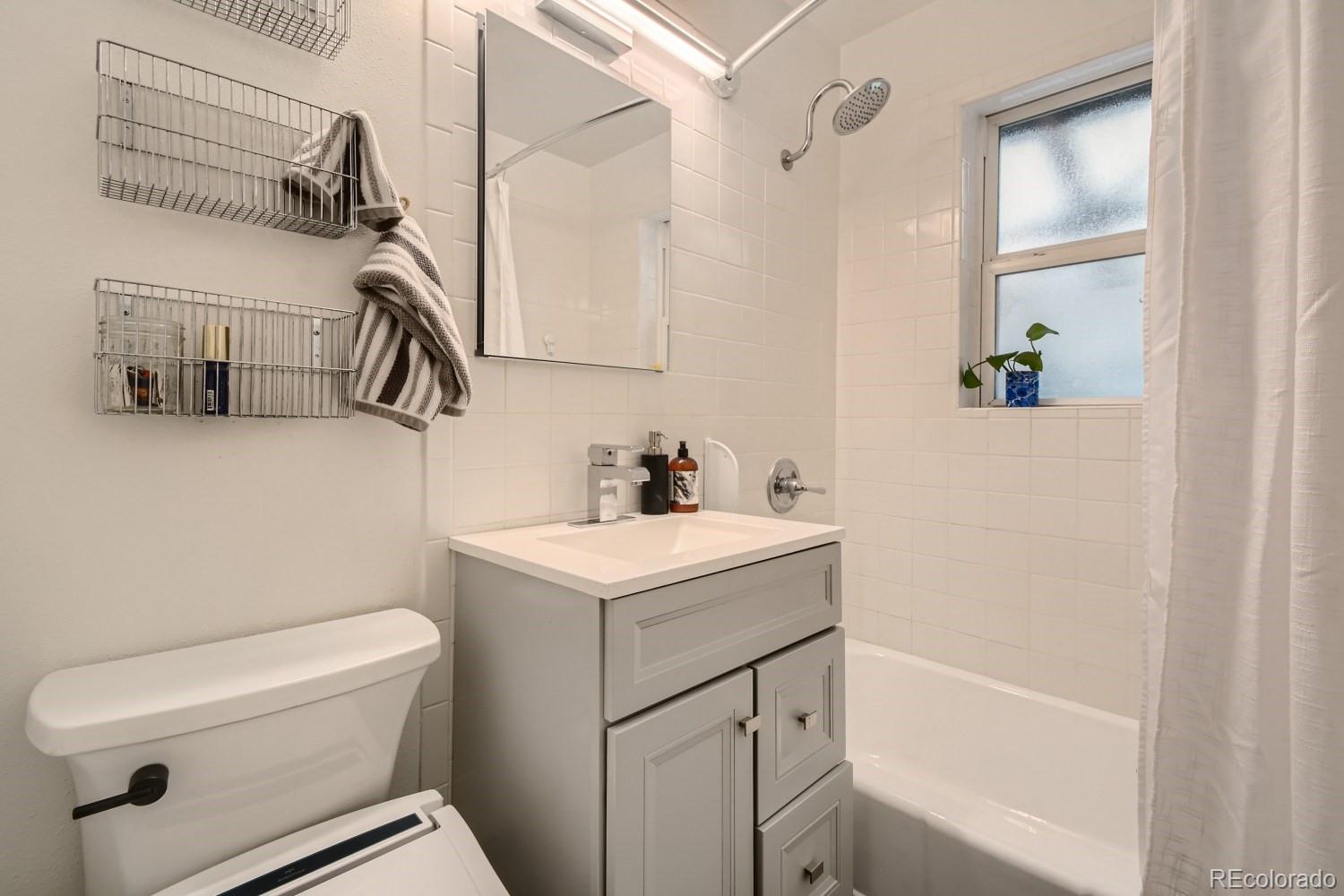 MLS Image #8 for 415 n monroe street,denver, Colorado