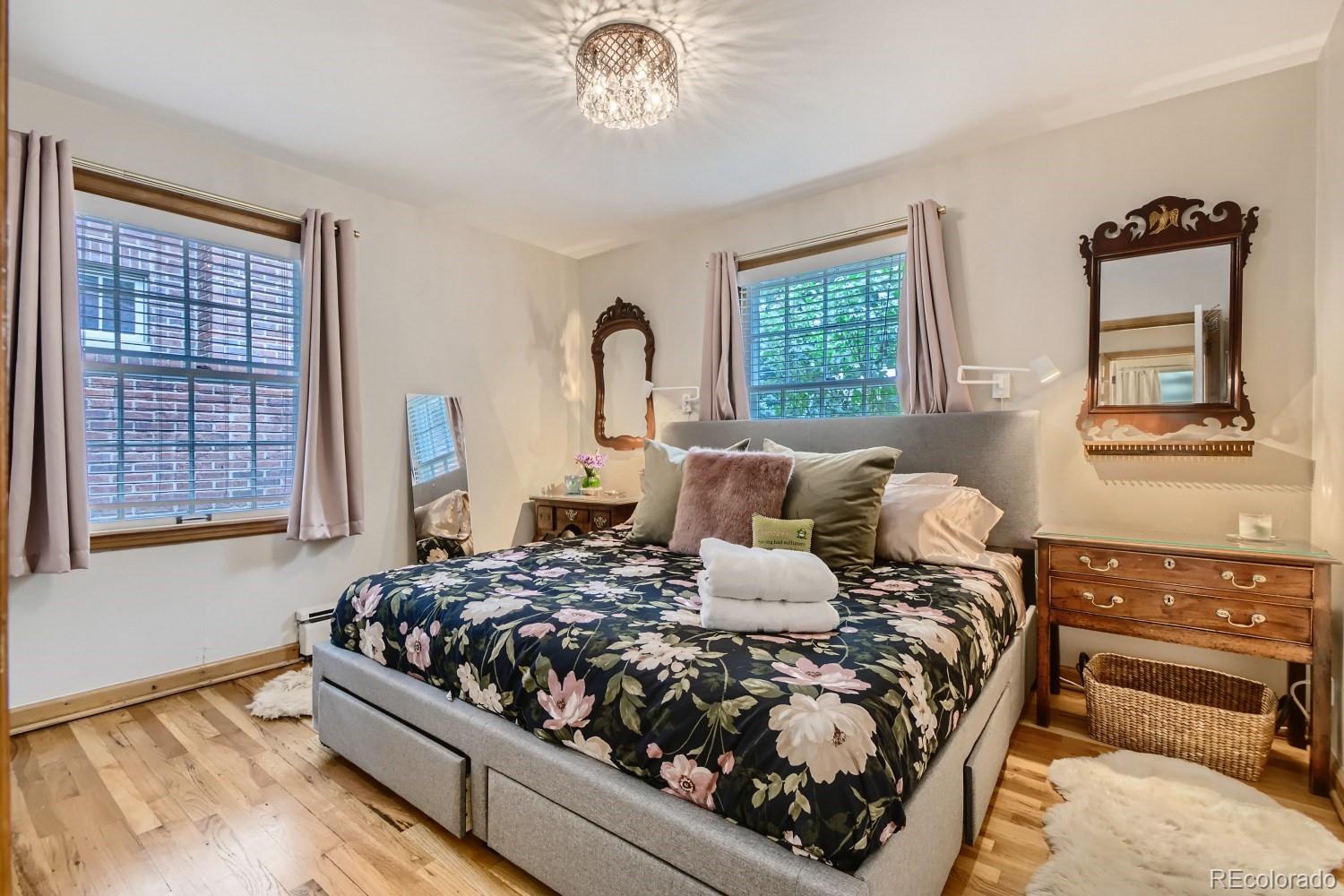 MLS Image #9 for 415 n monroe street,denver, Colorado