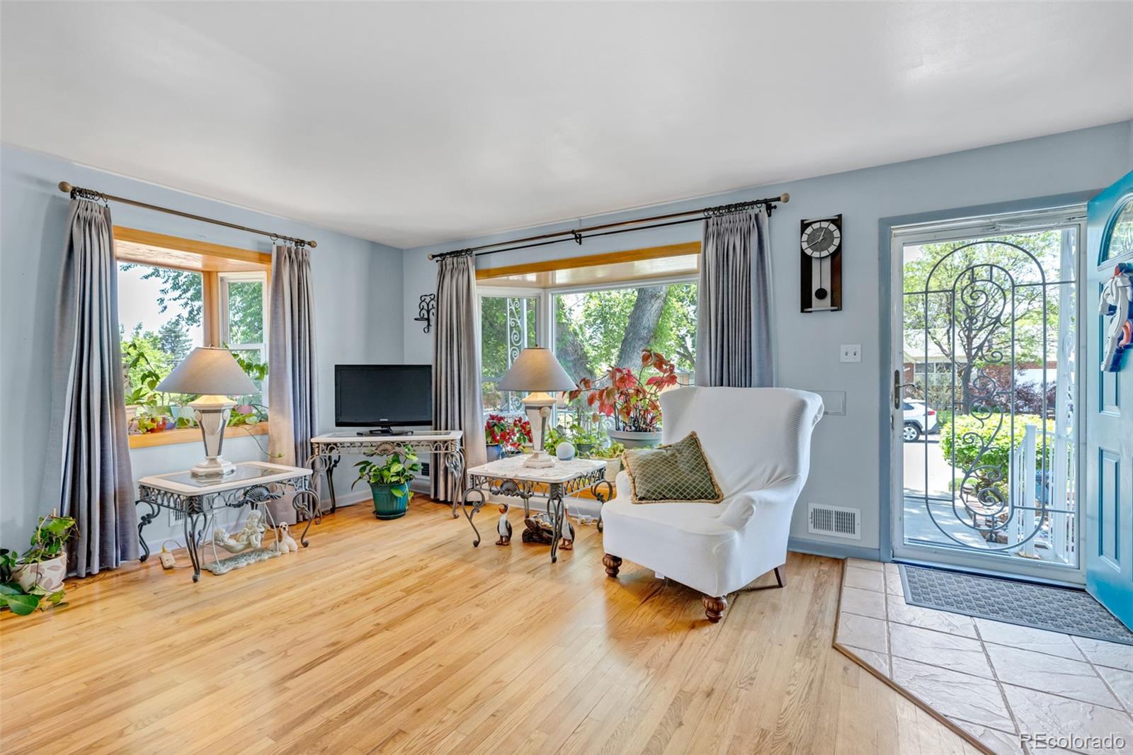MLS Image #9 for 329 e 109th avenue,northglenn, Colorado