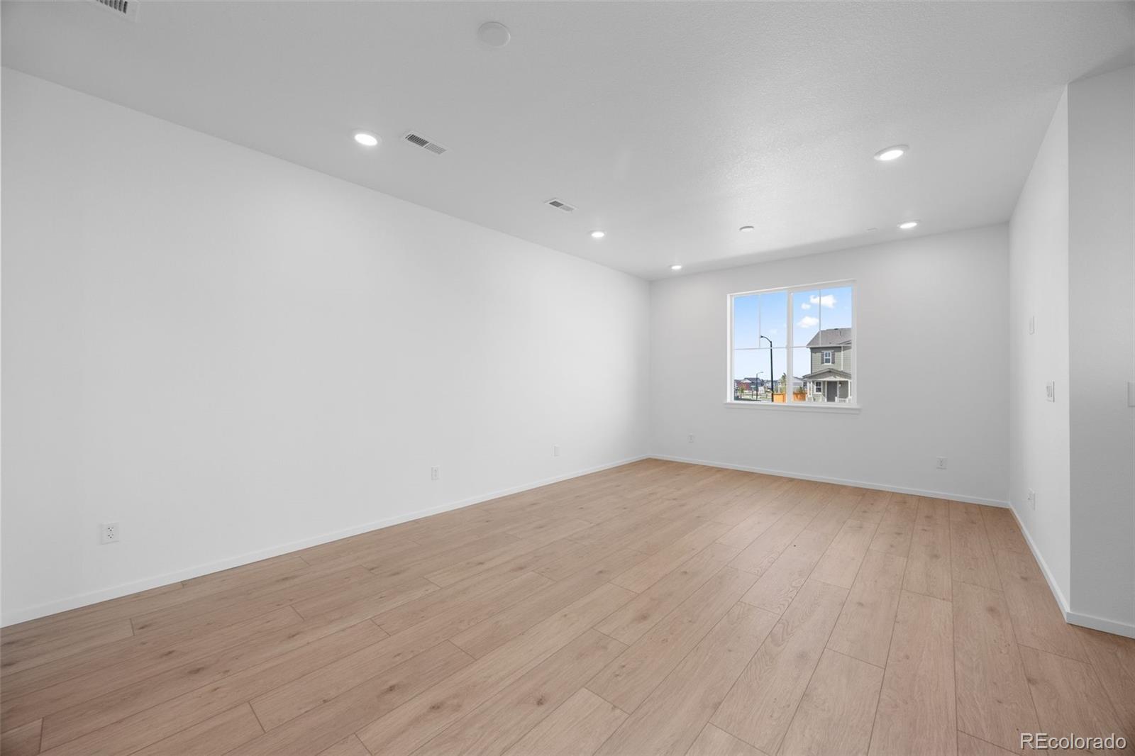 MLS Image #9 for 430 n bently street,watkins, Colorado