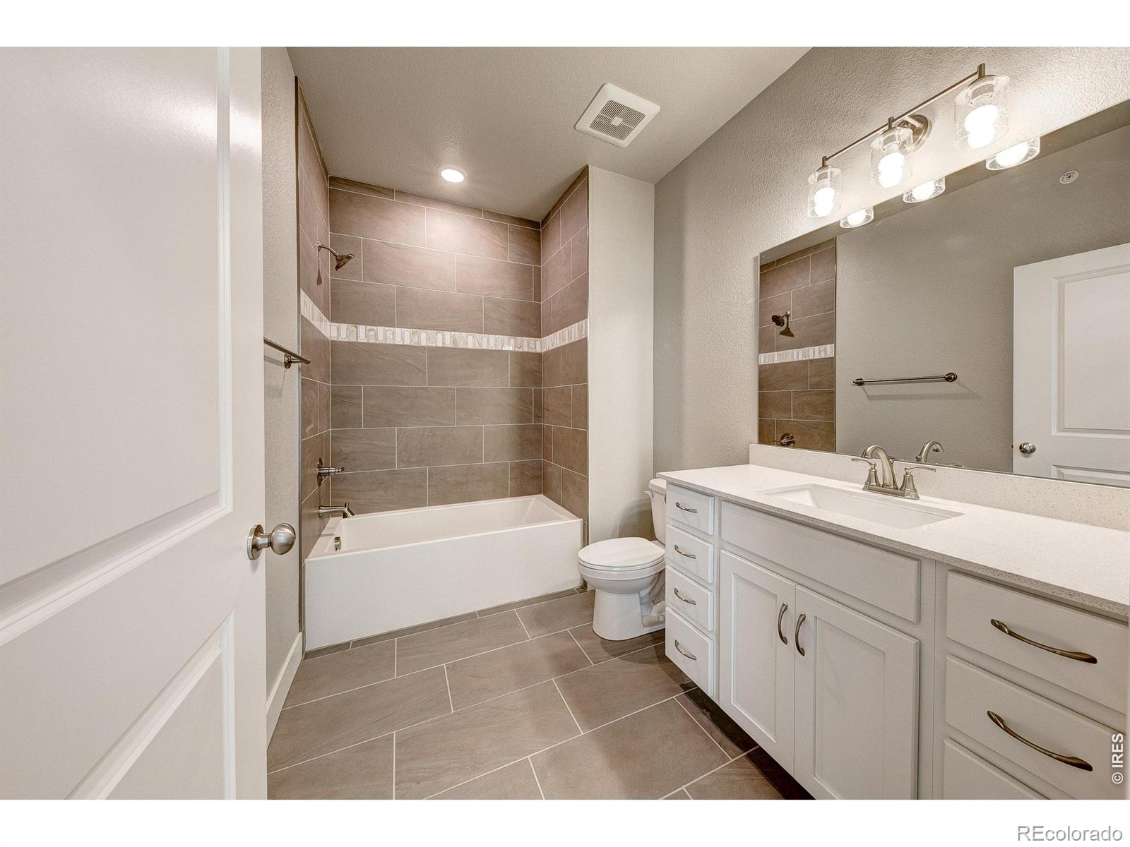 MLS Image #16 for 245  high point drive,longmont, Colorado