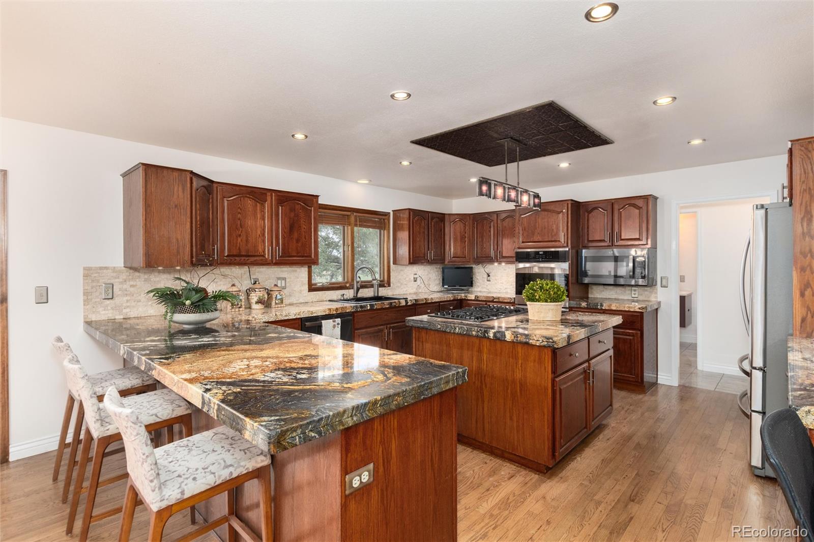 MLS Image #15 for 208 s mc intyre way,golden, Colorado