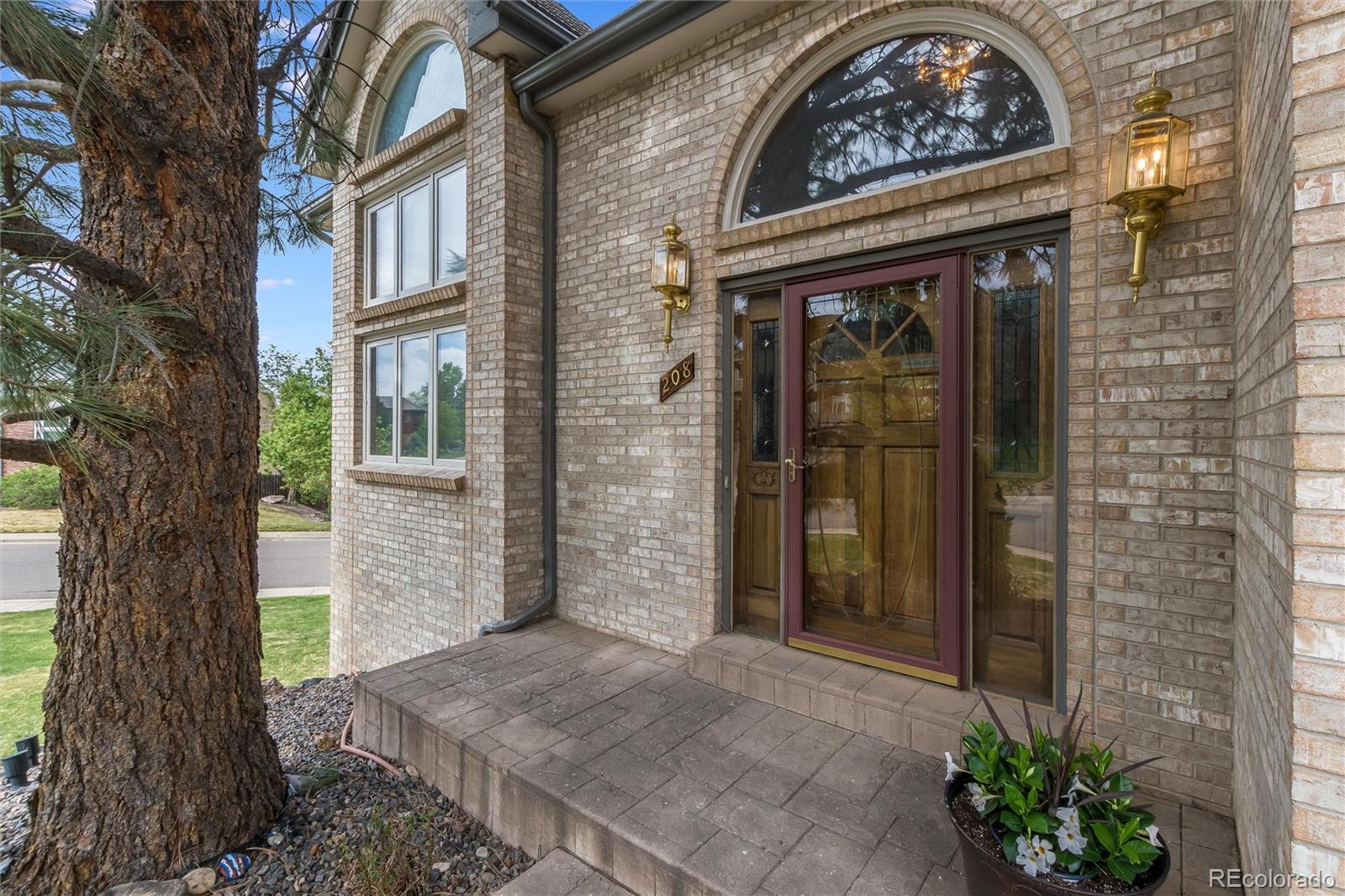 MLS Image #2 for 208 s mc intyre way,golden, Colorado