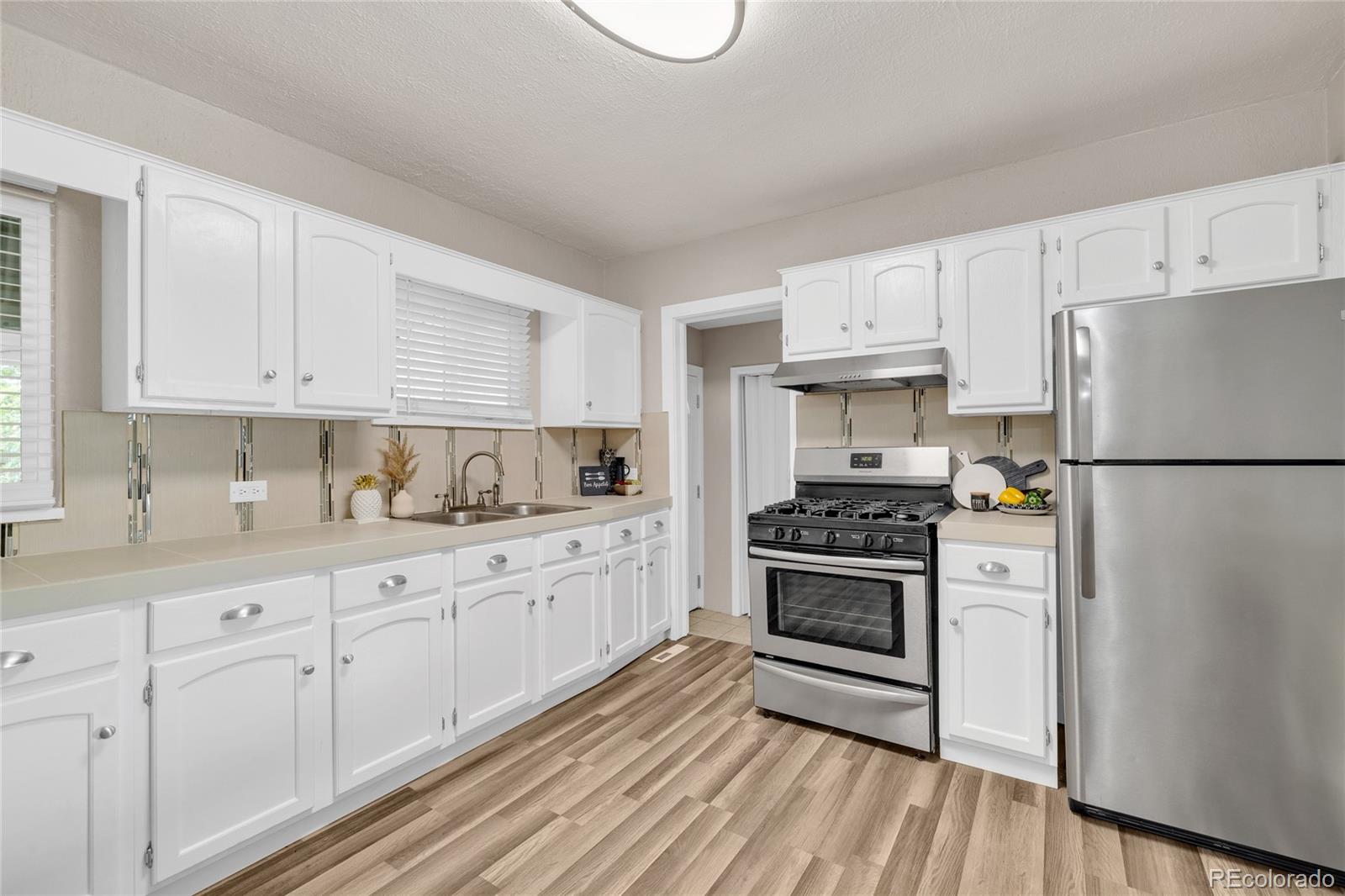 MLS Image #10 for 4329  steele street,denver, Colorado
