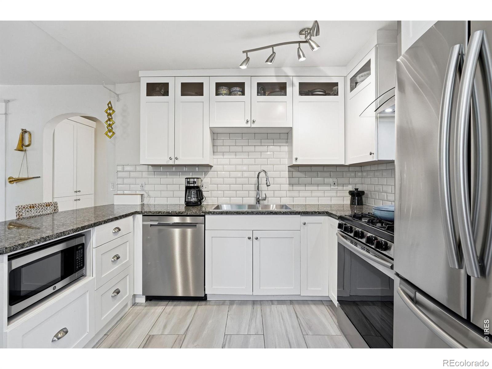 MLS Image #10 for 1027  bross street,longmont, Colorado