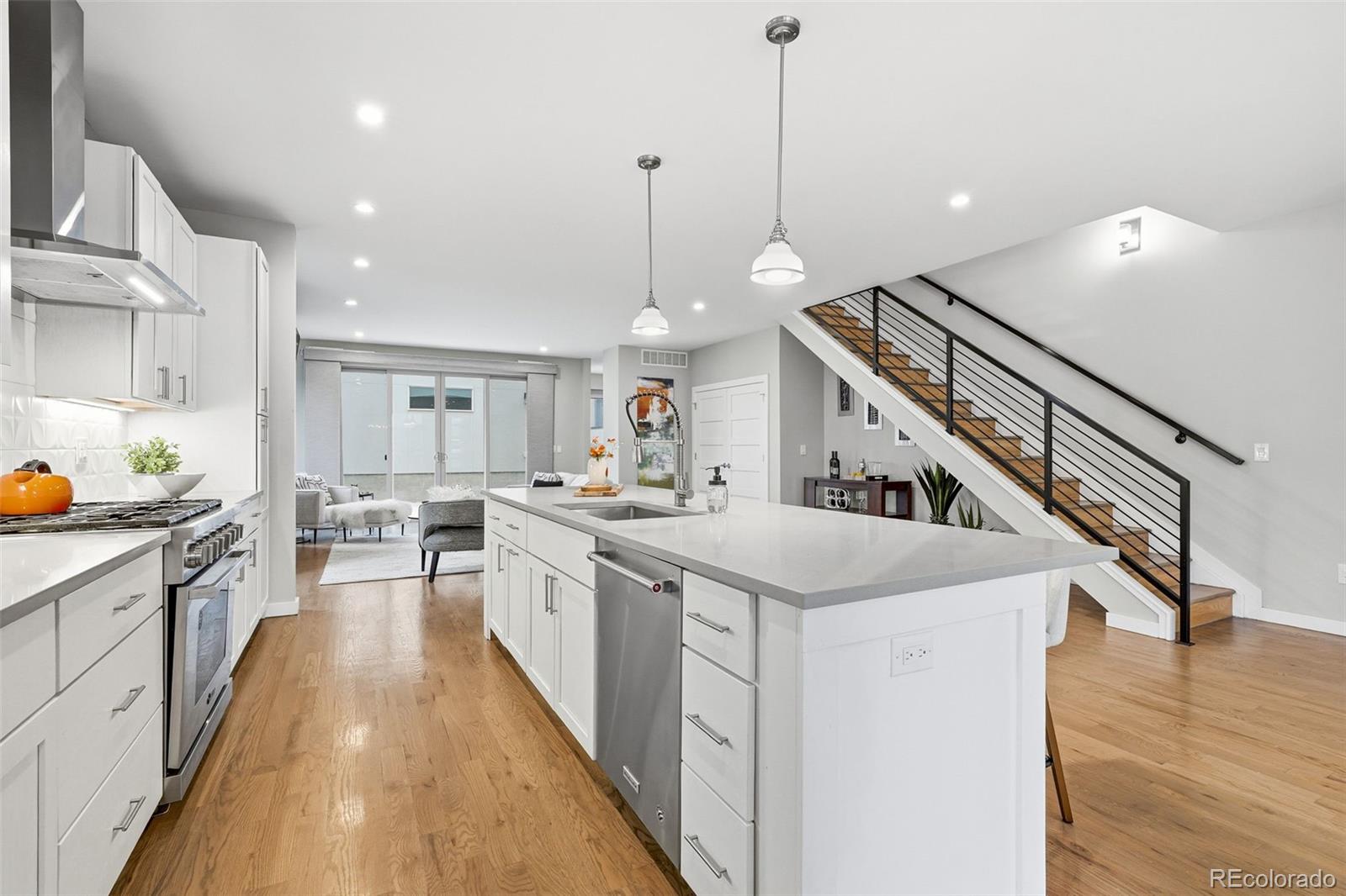 MLS Image #4 for 3522 s emerson street,englewood, Colorado