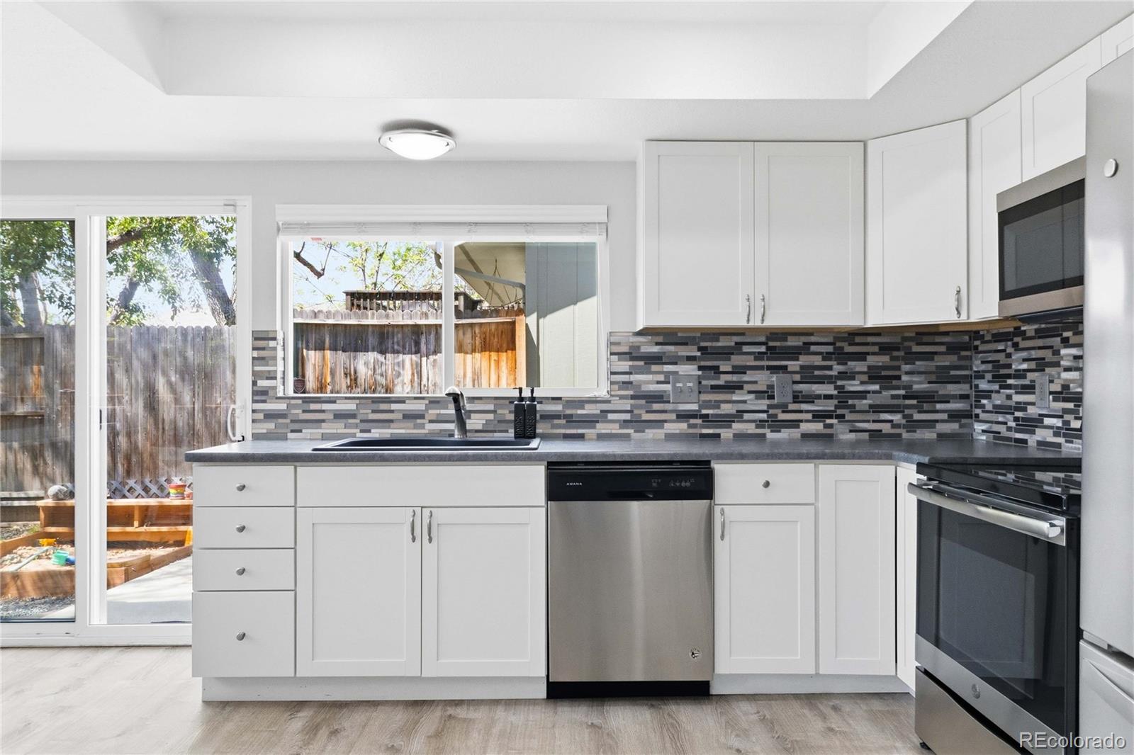 MLS Image #10 for 12347 e bates circle,aurora, Colorado