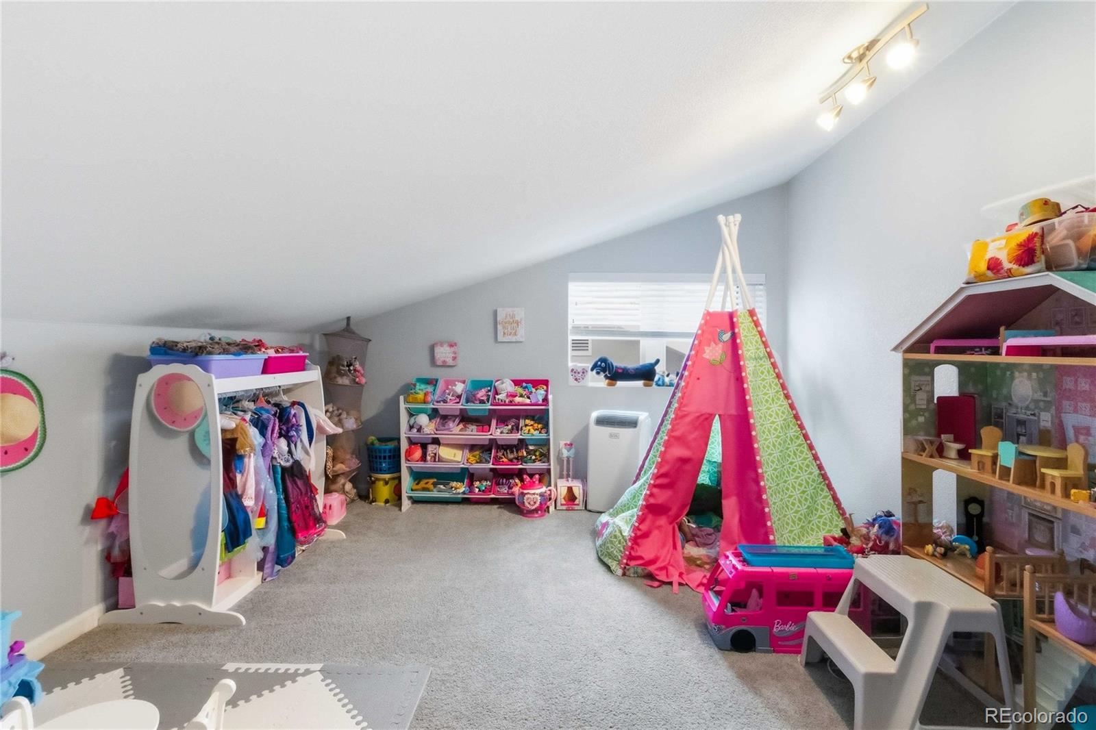 MLS Image #19 for 12347 e bates circle,aurora, Colorado