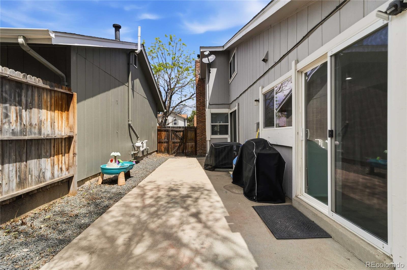 MLS Image #37 for 12347 e bates circle,aurora, Colorado
