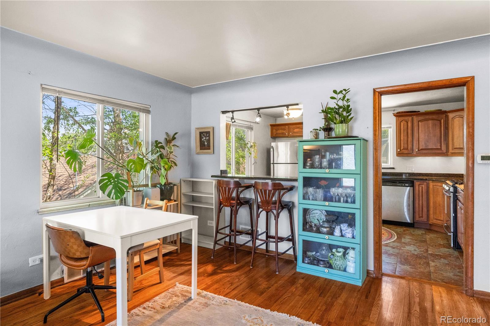 MLS Image #4 for 468 s sherman street,denver, Colorado
