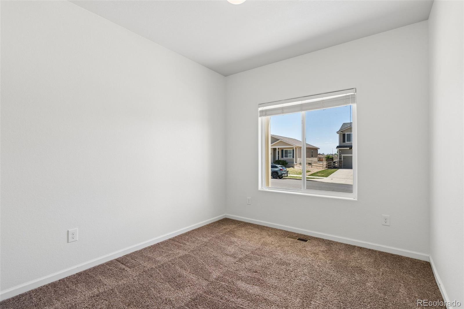 MLS Image #11 for 5033  liberty ridge,dacono, Colorado