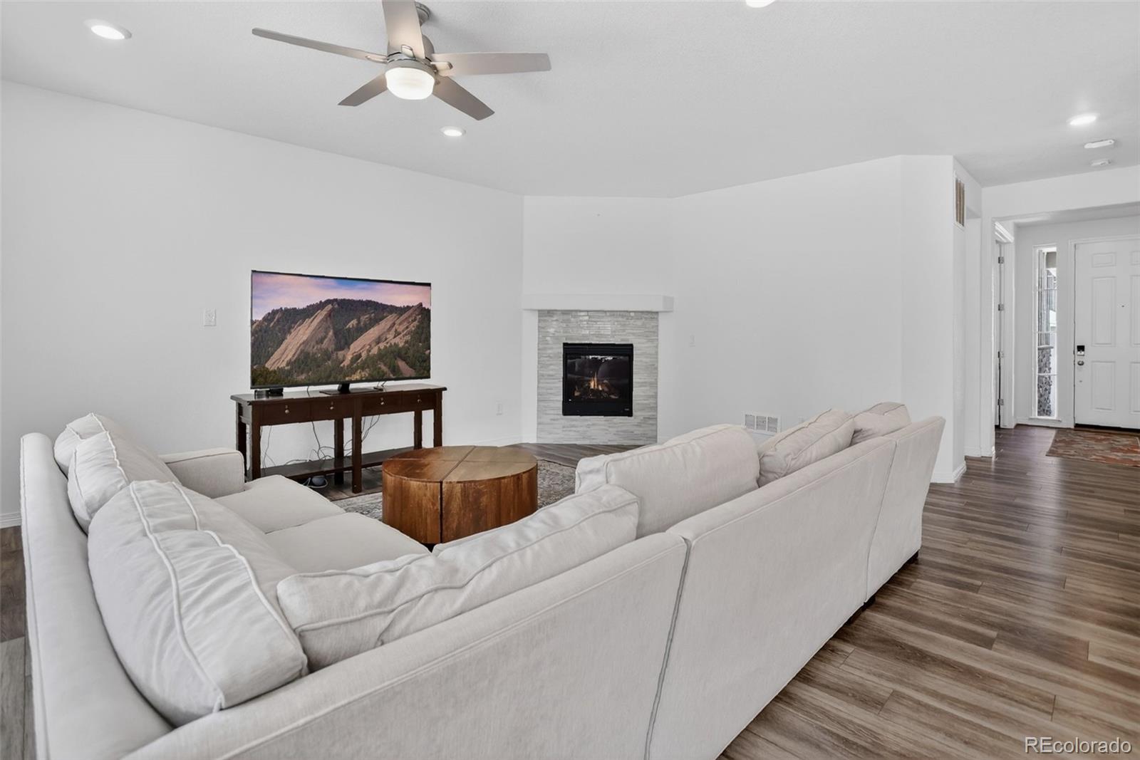 MLS Image #5 for 3394  pacific peak drive,broomfield, Colorado