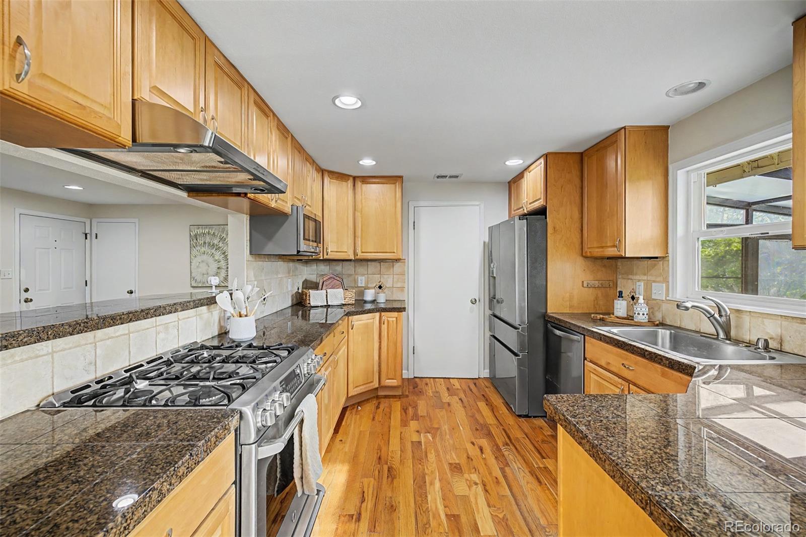 MLS Image #11 for 13861  elmore road,longmont, Colorado