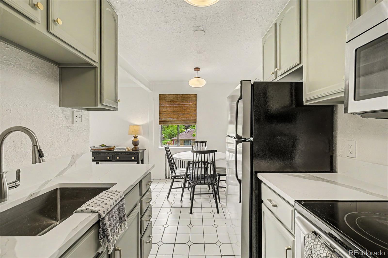 MLS Image #18 for 1190  clermont street,denver, Colorado