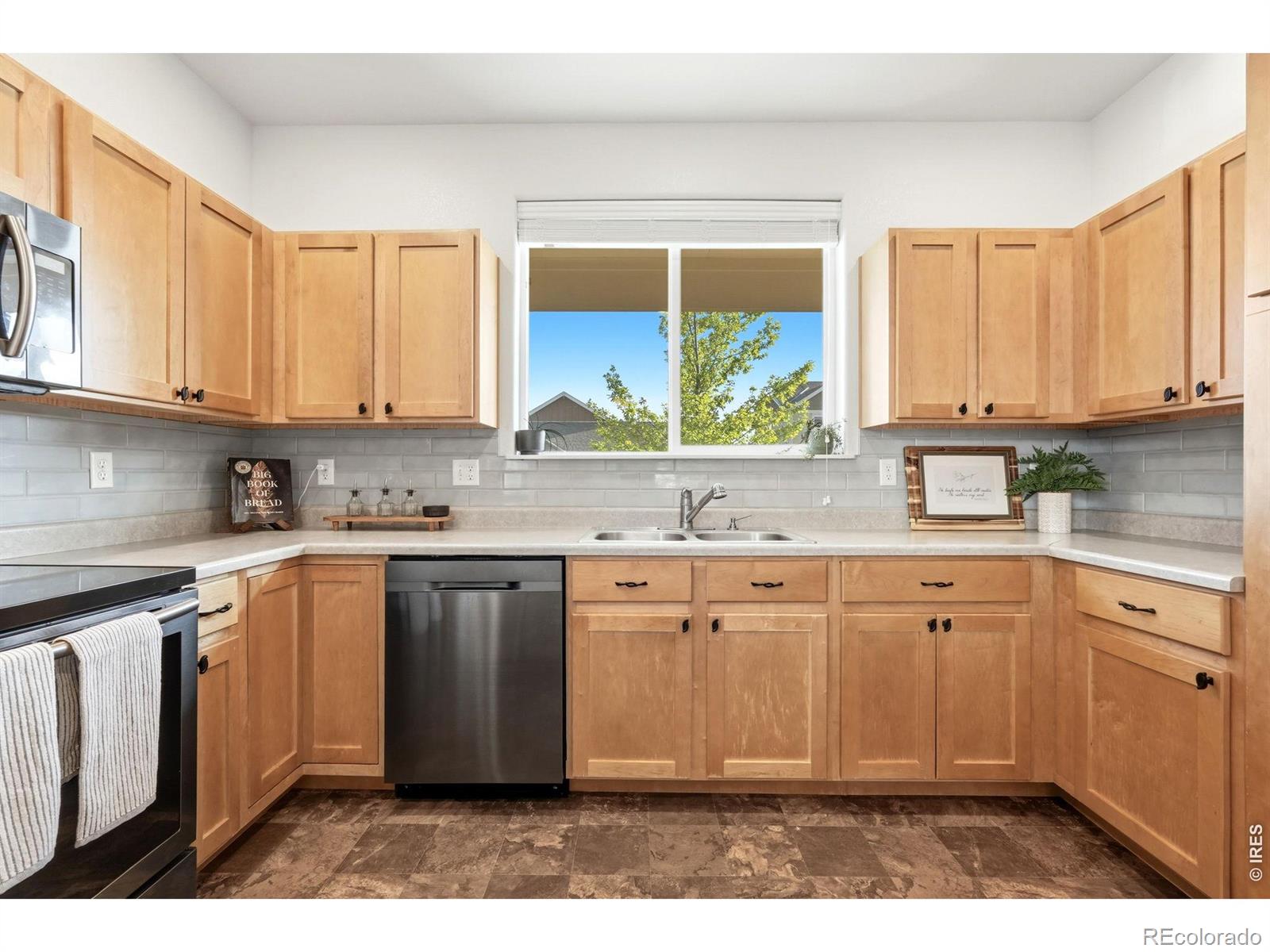 MLS Image #11 for 999  highline drive,loveland, Colorado