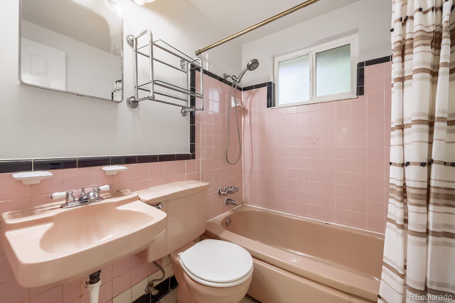 MLS Image #11 for 1640  buchtel boulevard,denver, Colorado
