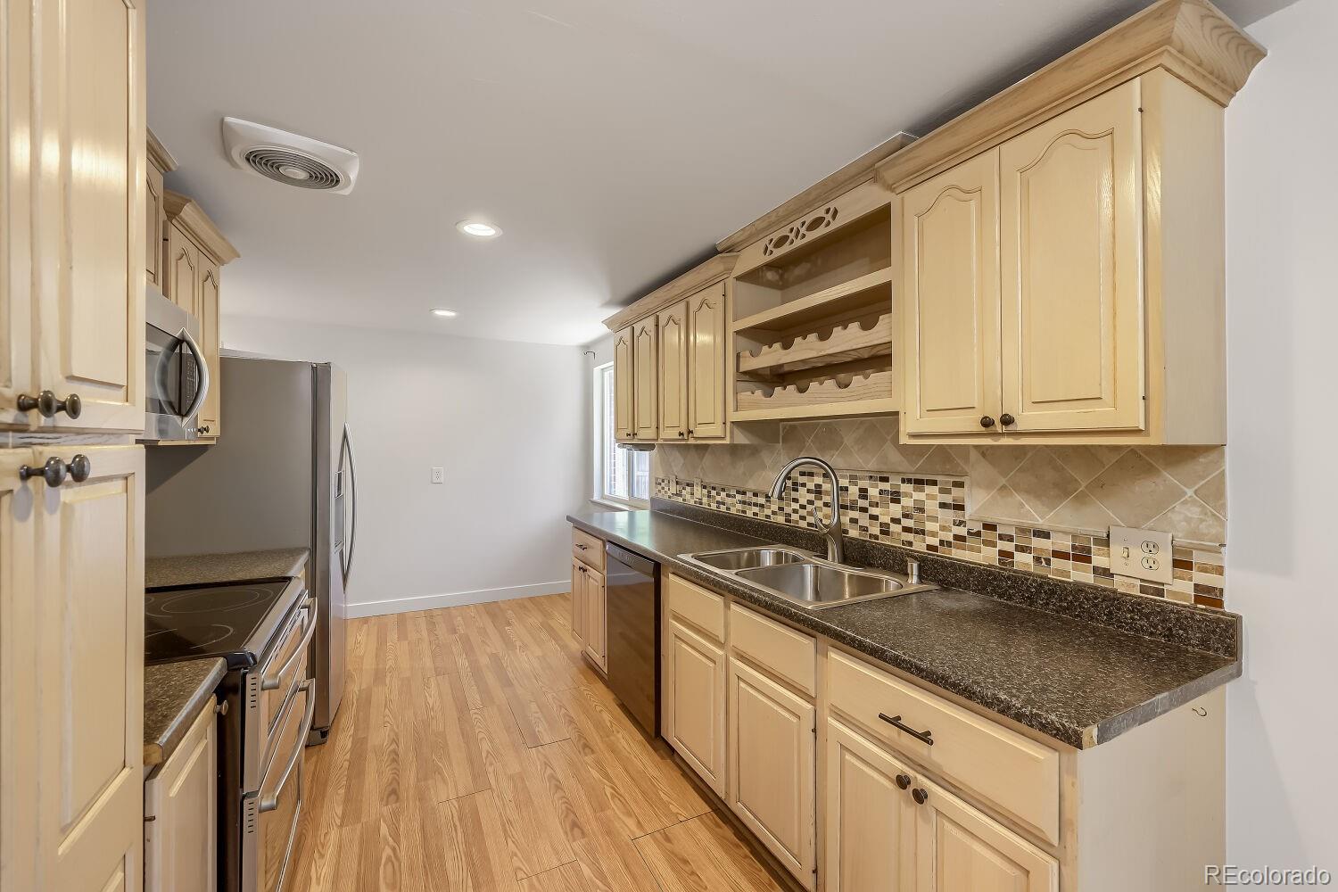 MLS Image #5 for 1640  buchtel boulevard,denver, Colorado