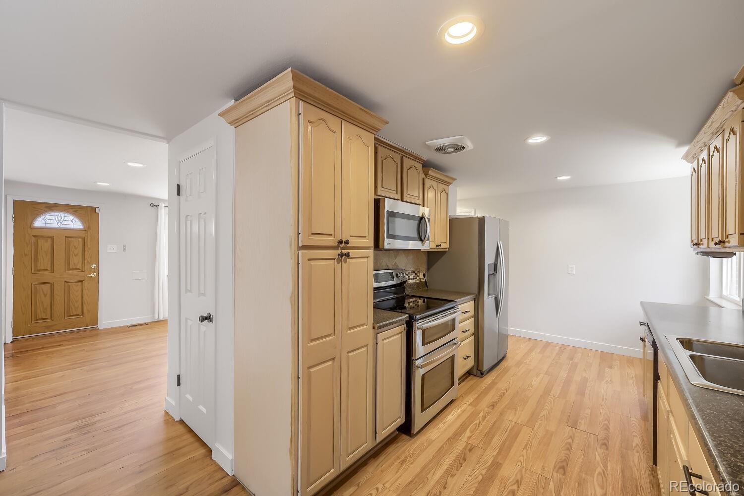MLS Image #7 for 1640  buchtel boulevard,denver, Colorado