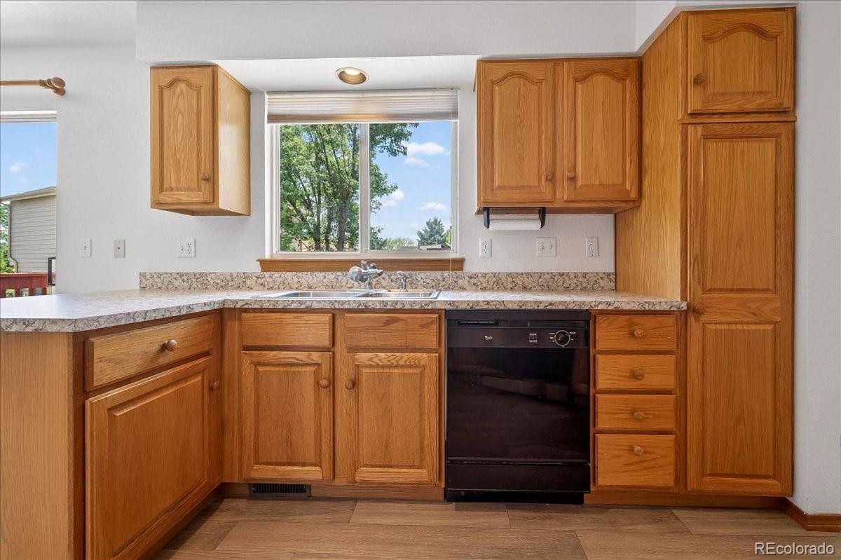 MLS Image #10 for 10432 w 82nd avenue,arvada, Colorado