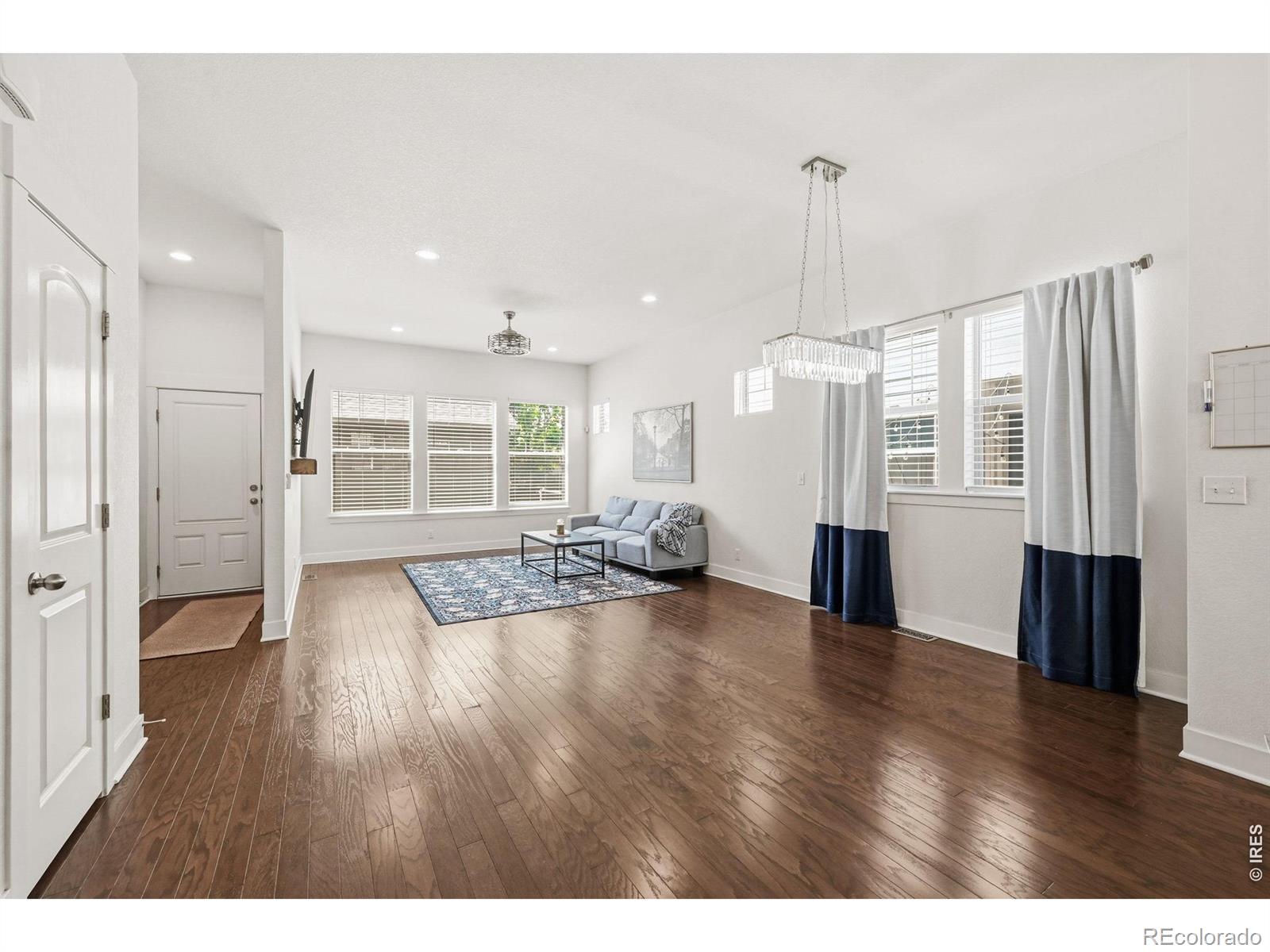 MLS Image #10 for 5779  boston street,denver, Colorado