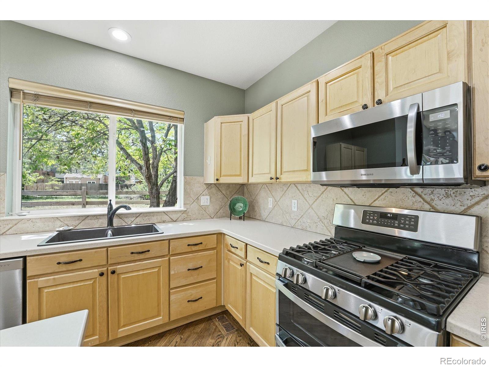 MLS Image #10 for 651  americana road,longmont, Colorado