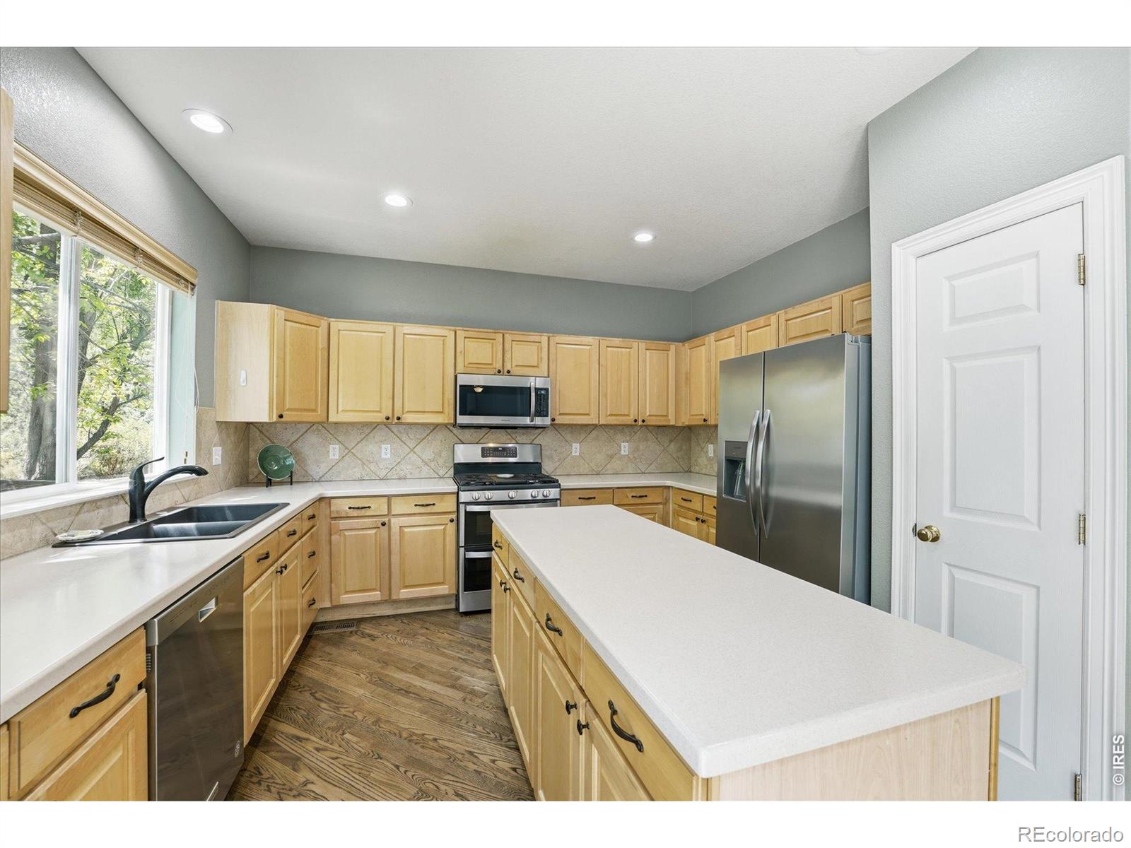 MLS Image #8 for 651  americana road,longmont, Colorado