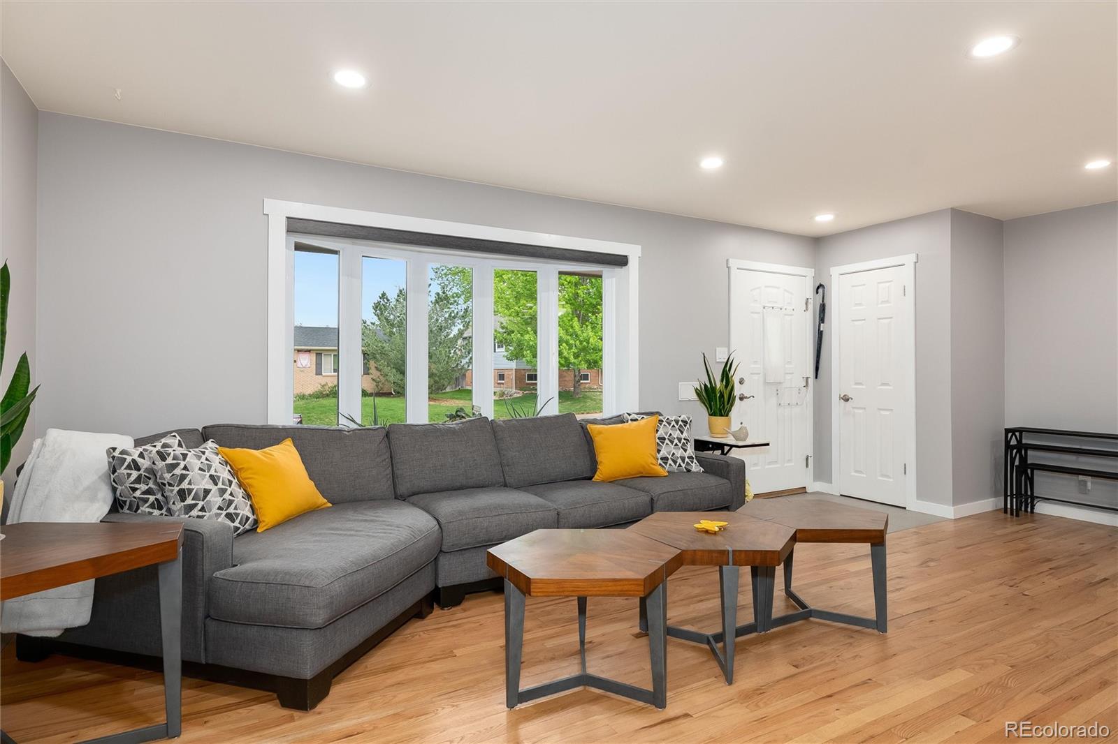 MLS Image #7 for 6801 s marion circle,centennial, Colorado