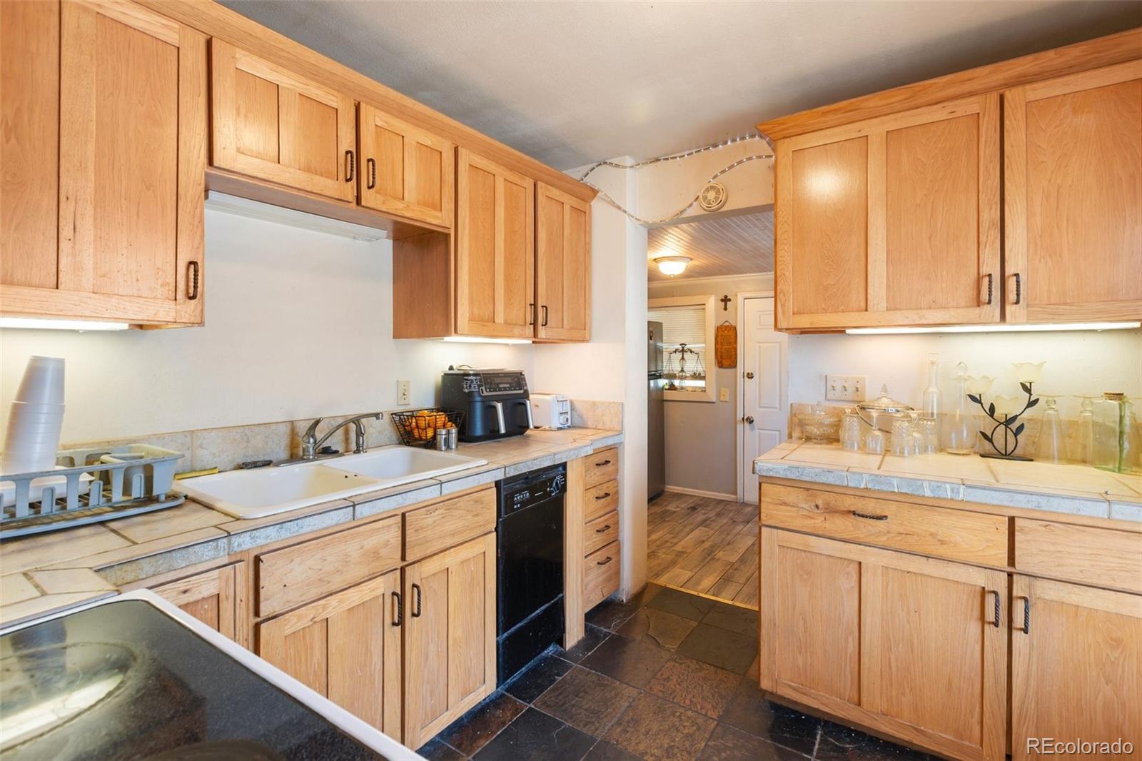MLS Image #8 for 1020 w arroyo ,pueblo, Colorado