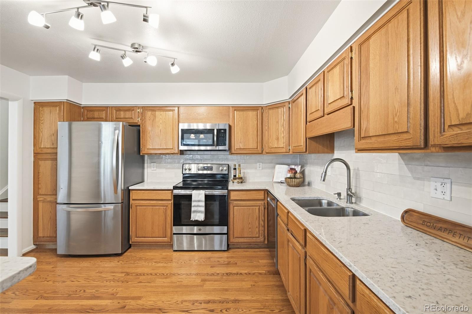 MLS Image #9 for 7045 e girard avenue,denver, Colorado