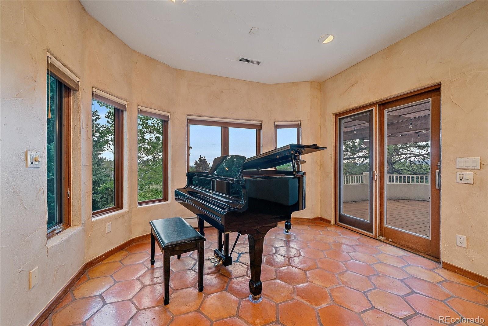 MLS Image #20 for 7022  secrest court,arvada, Colorado