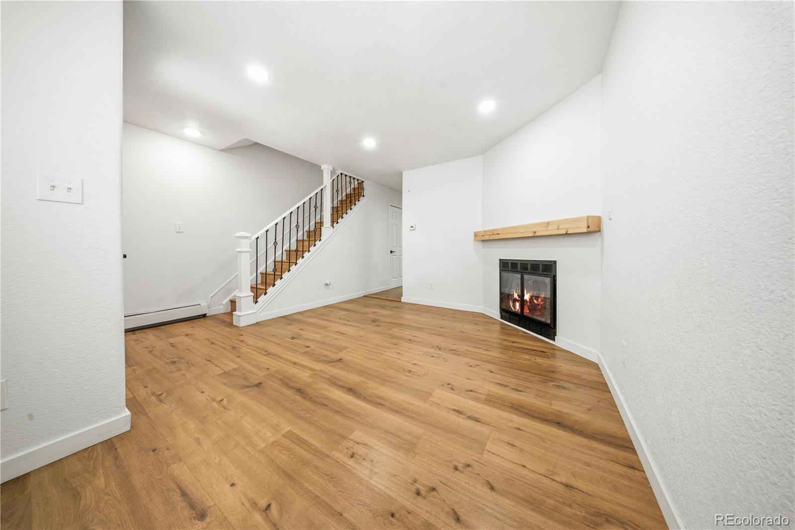 MLS Image #5 for 7836  monaco street,commerce city, Colorado