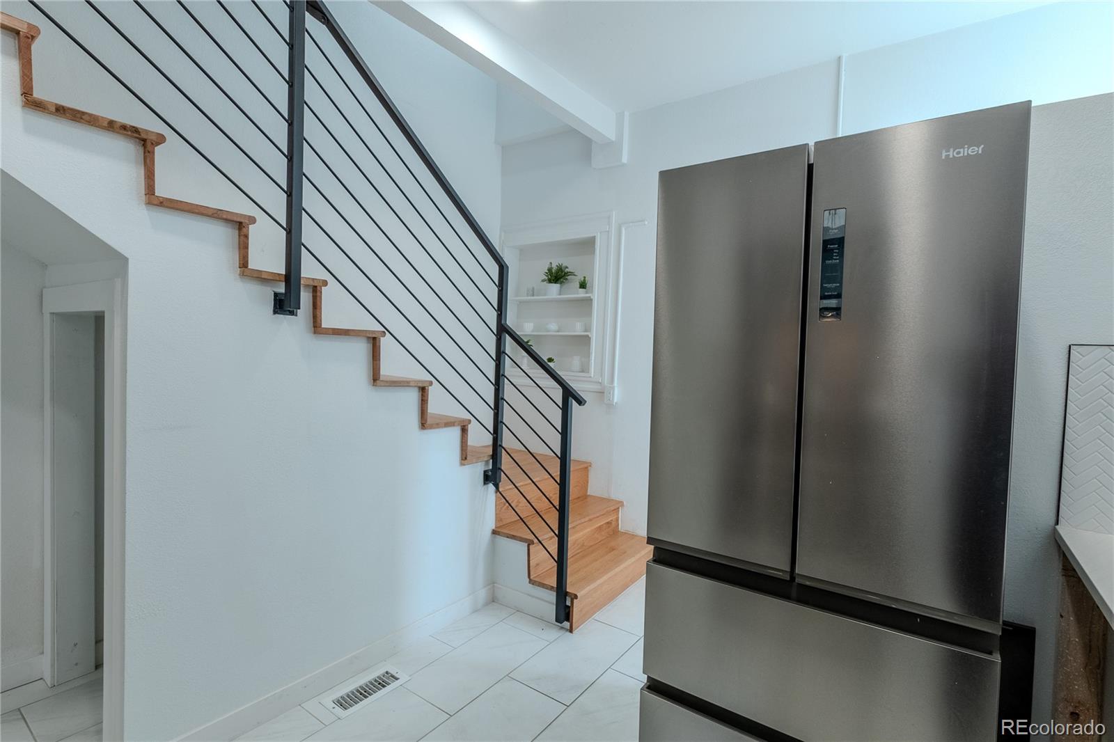 MLS Image #13 for 342 s lincoln street,denver, Colorado