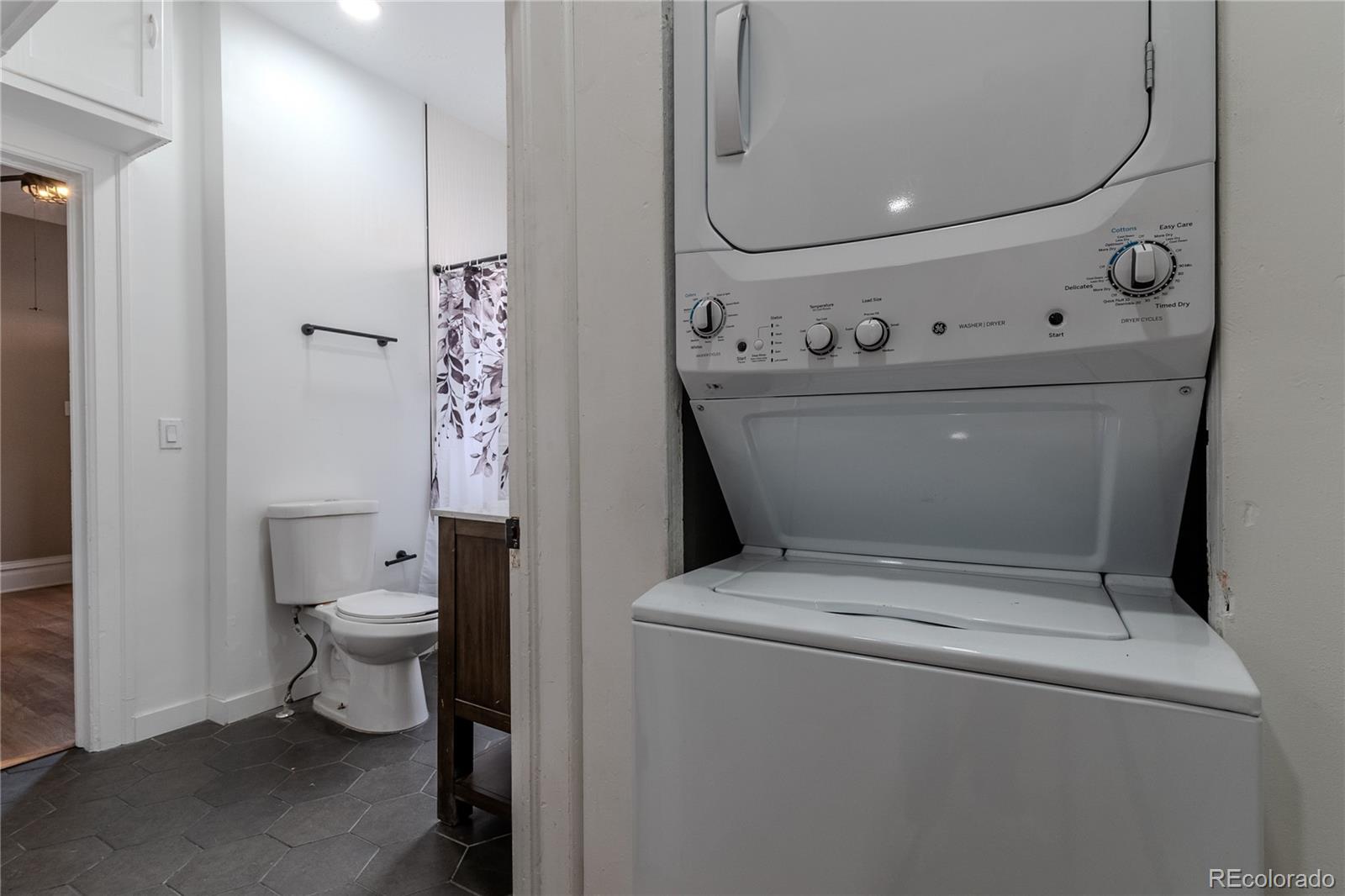 MLS Image #18 for 342 s lincoln street,denver, Colorado