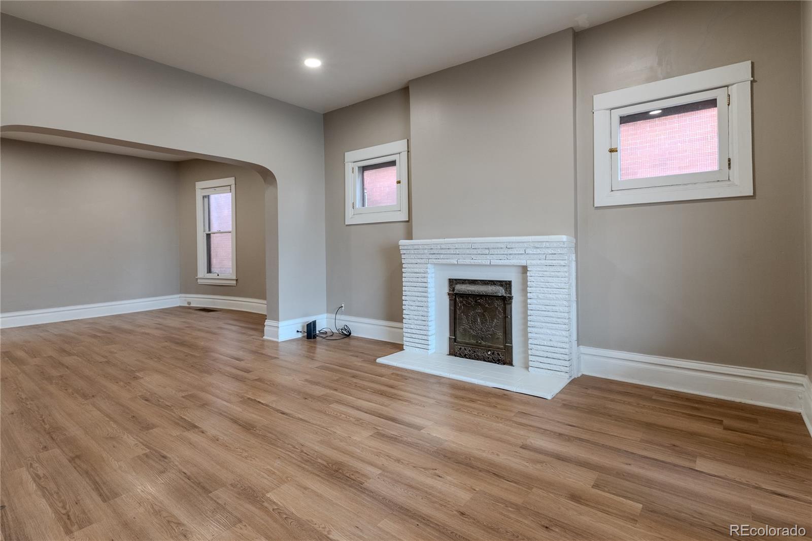 MLS Image #3 for 342 s lincoln street,denver, Colorado