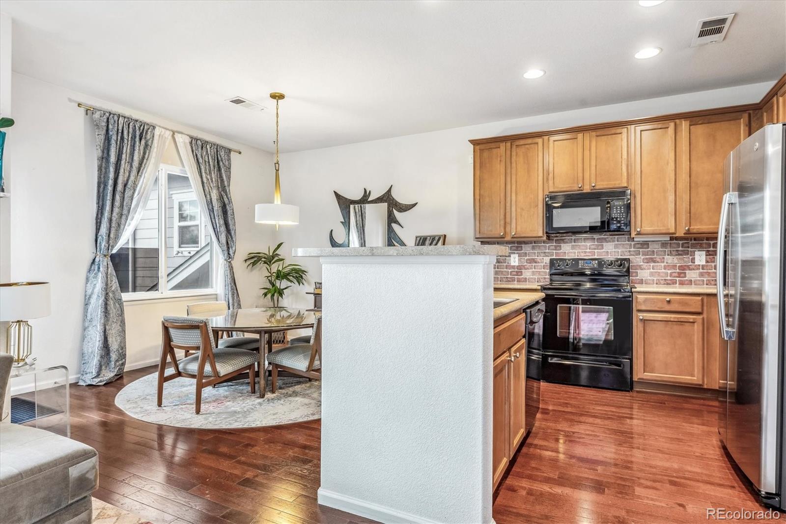MLS Image #6 for 13042  grant circle c,thornton, Colorado