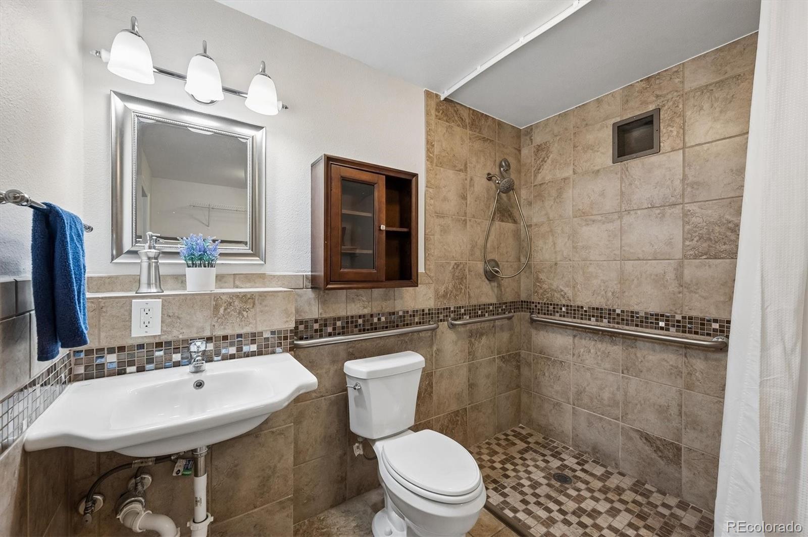 MLS Image #12 for 755 s clinton street 6a,denver, Colorado