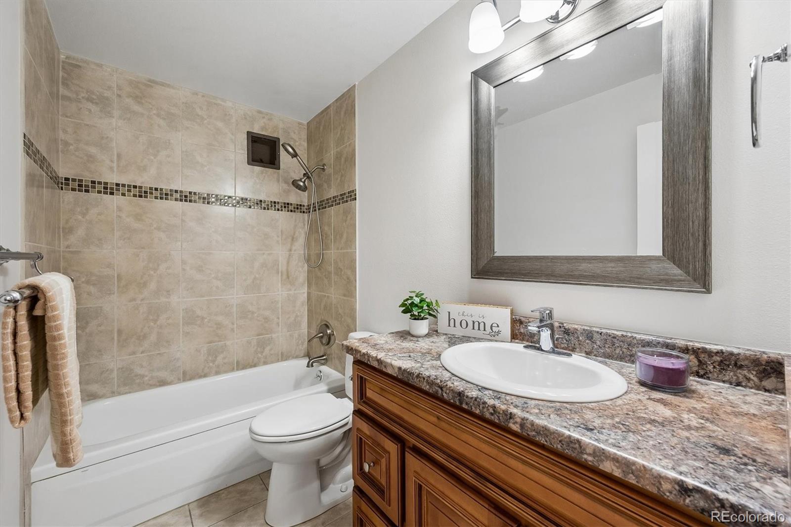 MLS Image #16 for 755 s clinton street 6a,denver, Colorado